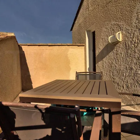 Duplex Avec Terrasse Et Solarium, Acces Piscine Et Parking Compris - Fr-1-504-666 شقة