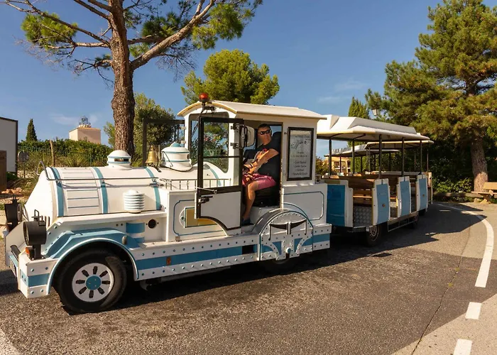 شقة Duplex Avec Terrasse Et Solarium, Acces Piscine Et Parking Compris - Fr-1-504-666 Saint-Raphaël