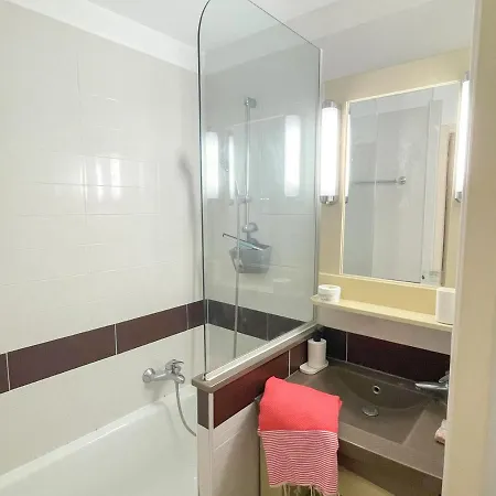 Duplex Avec Terrasse Et Solarium, Acces Piscine Et Parking Compris - Fr-1-504-666 דירה